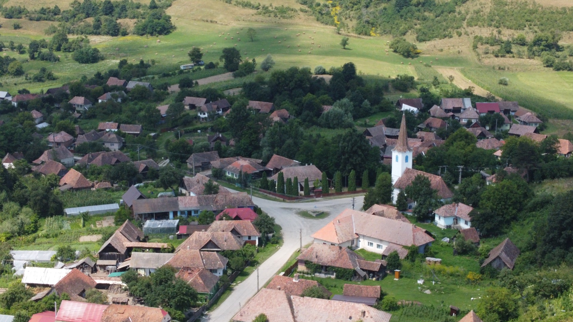 Szolokma épített örökségének bemutatása légifelvételek segítségével